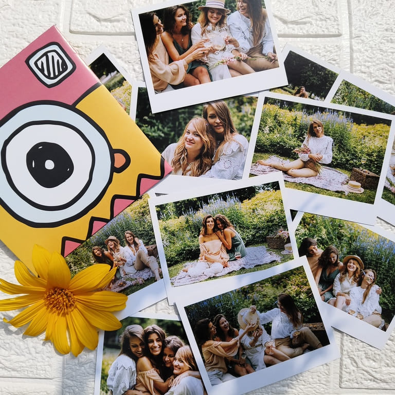 Retro Polaroid Photo Prints – 4.5 x 3.5 Inches